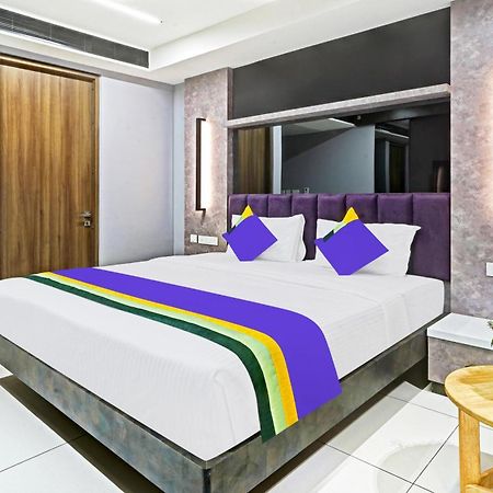 Treebo Premium La Orchid, Big Temple Hotel Thanjavur Exterior photo
