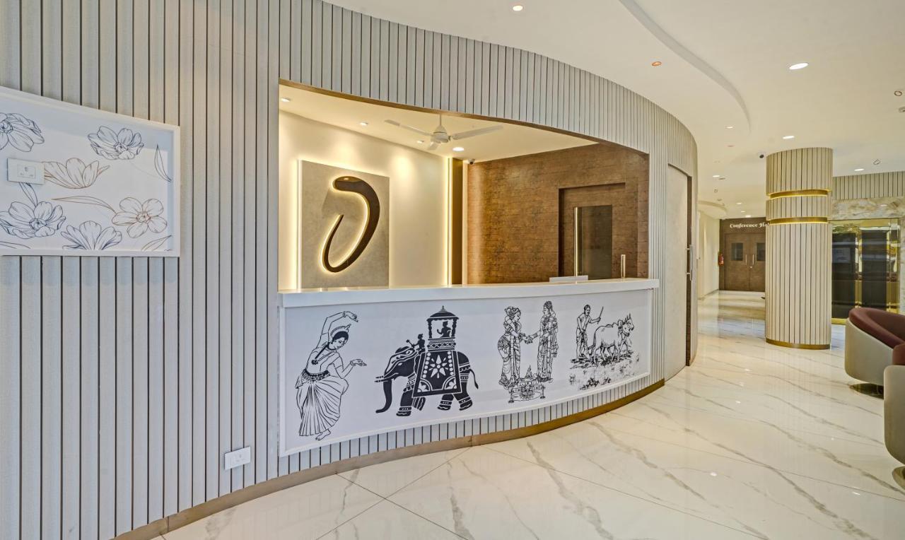 Treebo Premium La Orchid, Big Temple Hotel Thanjavur Exterior photo