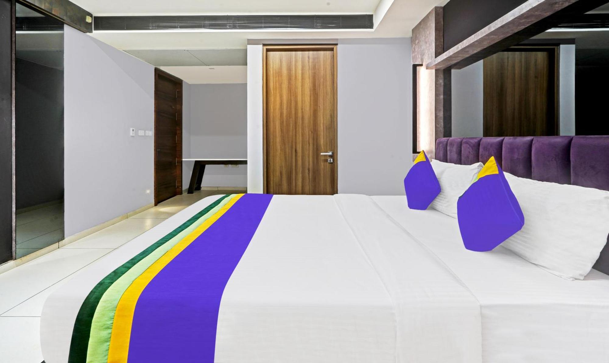 Treebo Premium La Orchid, Big Temple Hotel Thanjavur Exterior photo