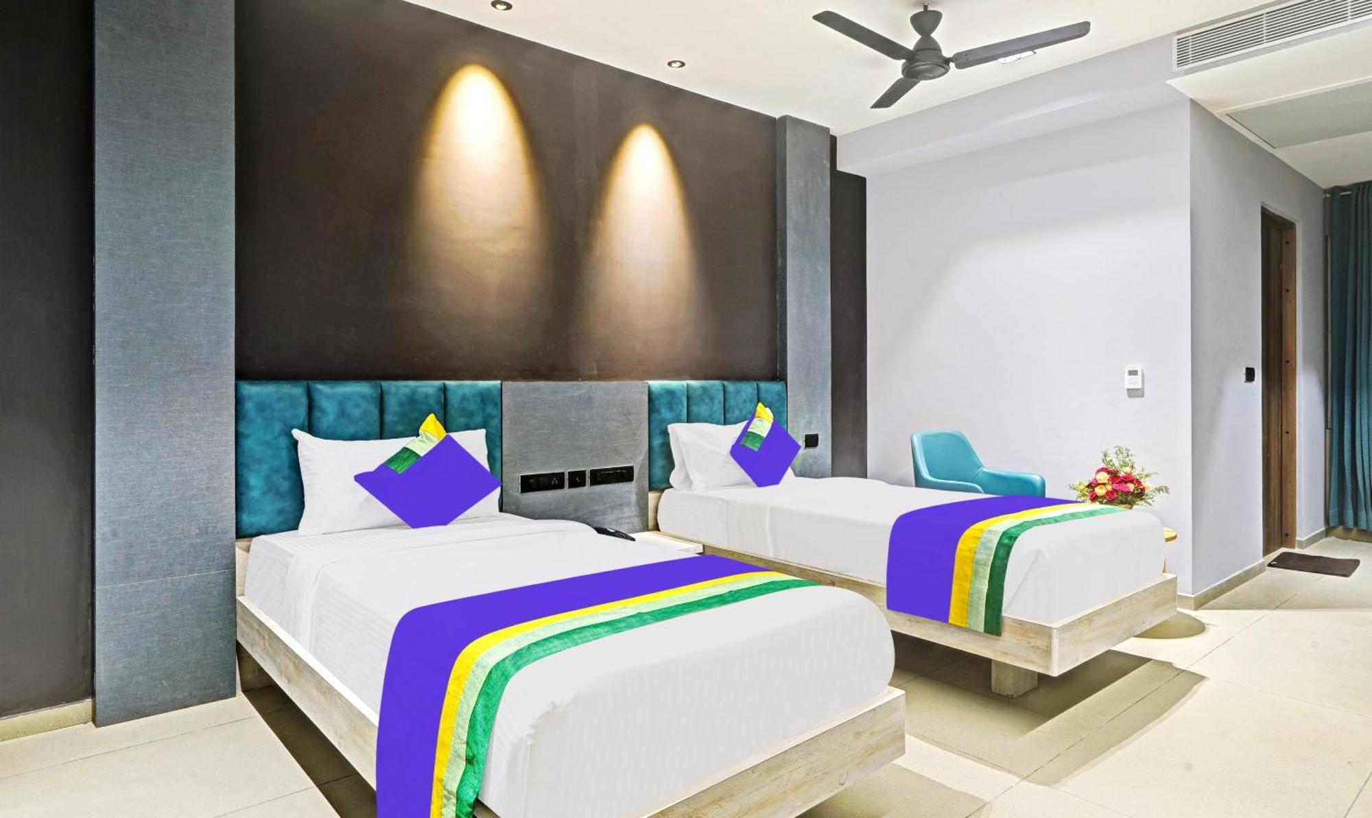 Treebo Premium La Orchid, Big Temple Hotel Thanjavur Exterior photo